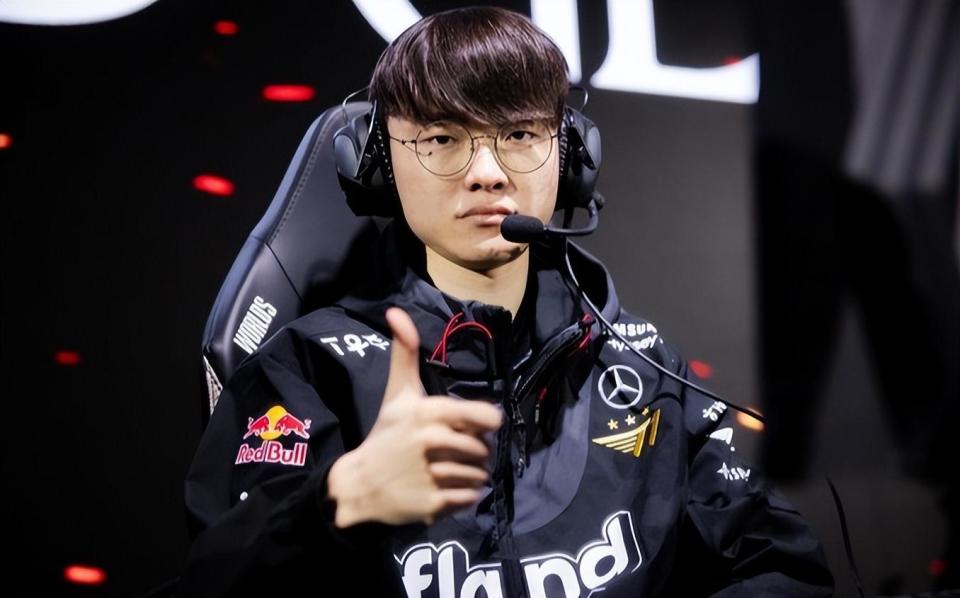 刘青松评Theshy离队：决赛后他就有休息想法，他的离开对我们仍有影响
