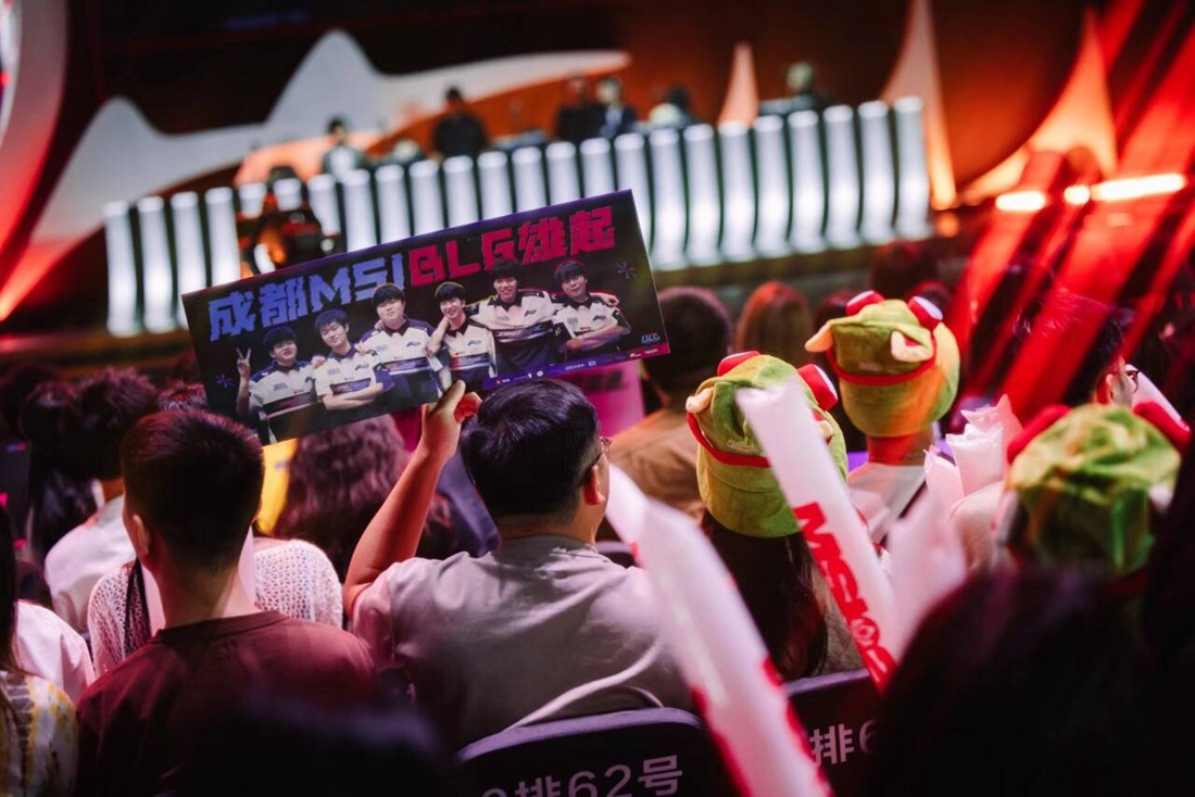 TES官方：替补中单 xiye 成为自由球员，正式断开联系