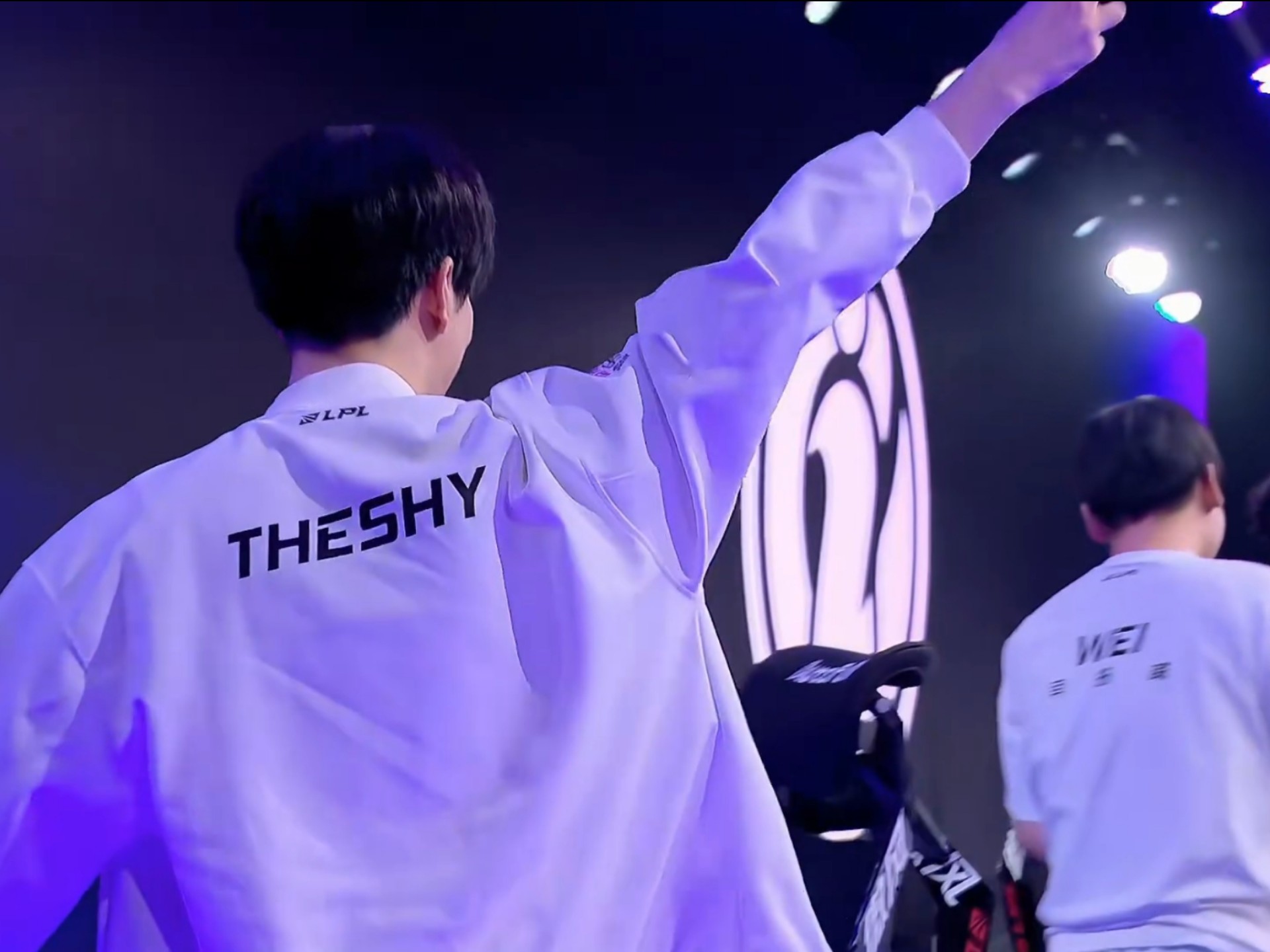 Tangyuan：大家的沟通和各方面都有很大的进步，但是进步还不够快吧